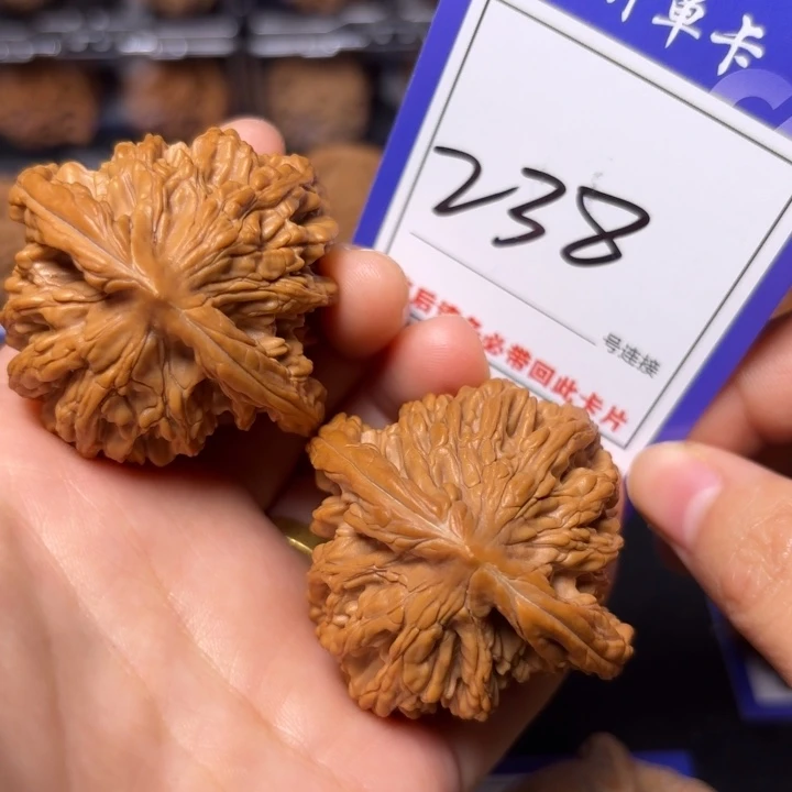 文玩核桃把件47虎头238