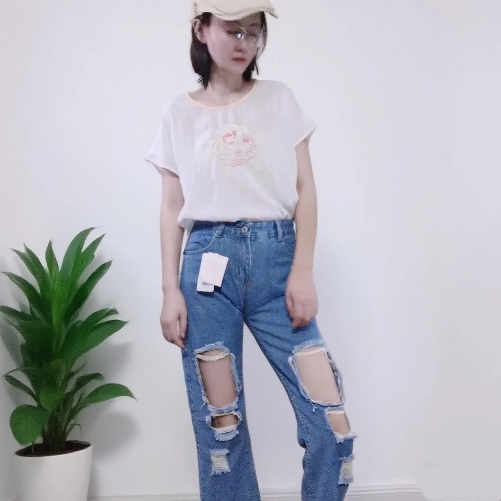 柔软舒适百搭显高破洞九分牛仔裤女夏2025年新款