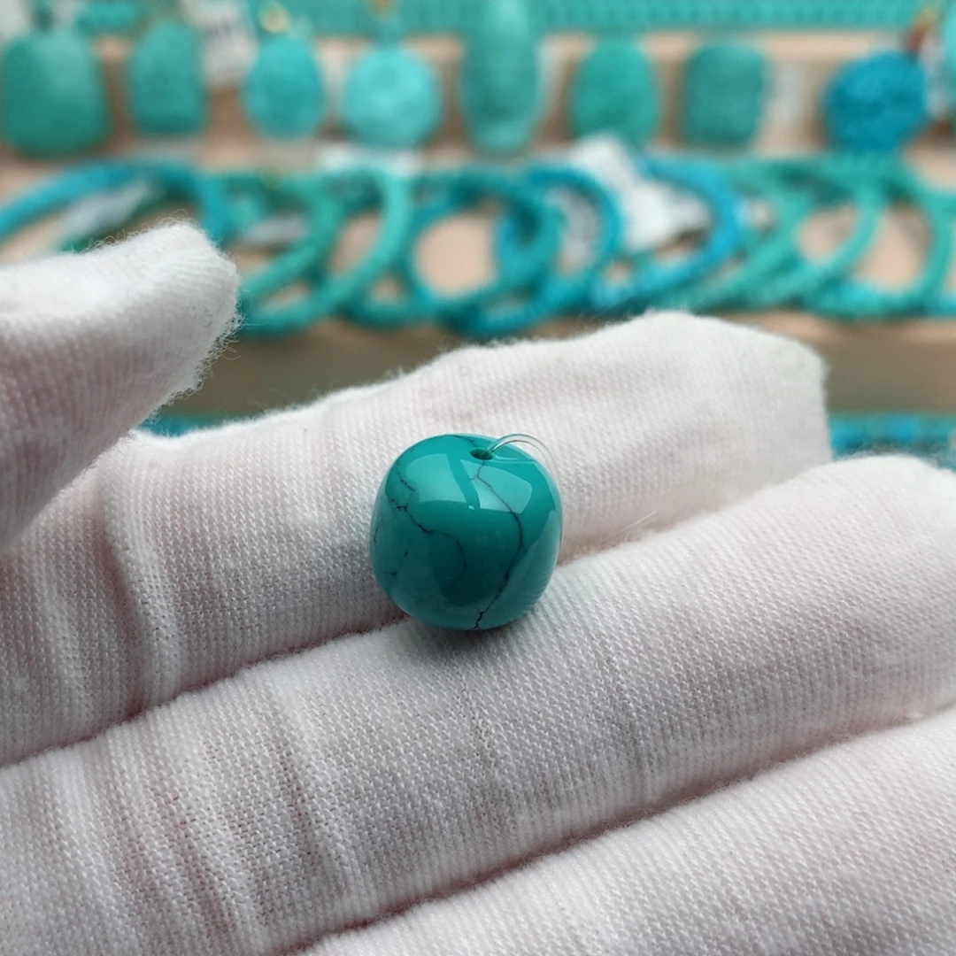 绿松石未镶嵌珠宝奇石12.3mm