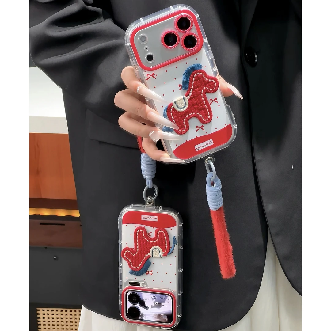雅天立新年刺绣小马挂绳适用苹果17手机壳16套华为vivo小米15oppo