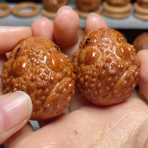 吊坠橄榄核疯*金蟾手球3.5   905