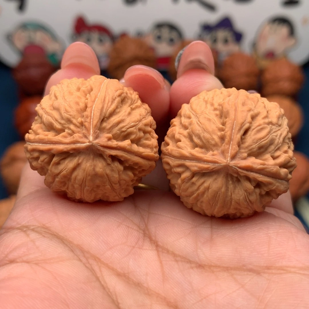 文玩核桃把件蚂蚁三棱