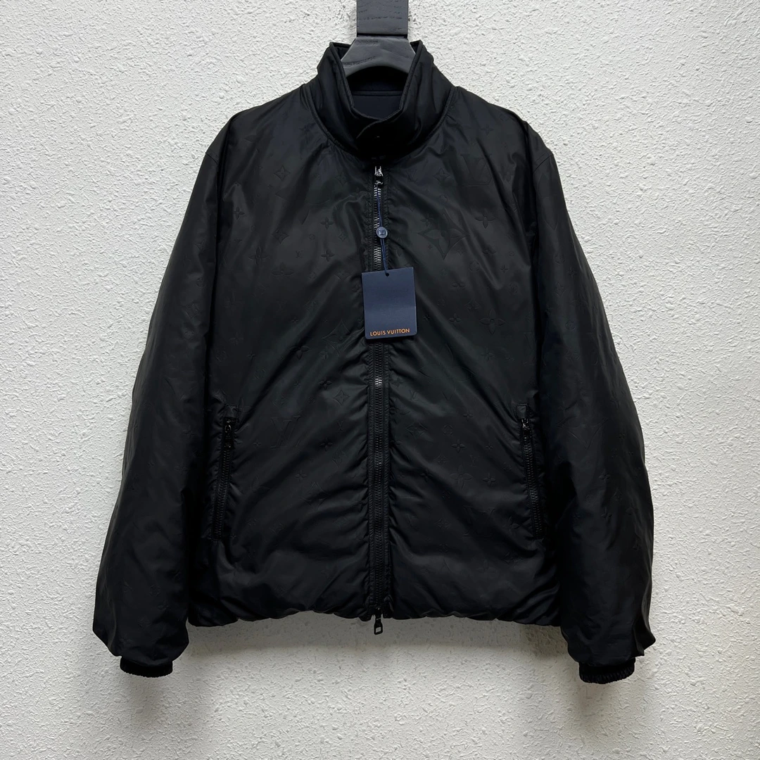 全新未使用 LouisVuitton/路易威登 双面穿羽绒服 尺码52 YH10110