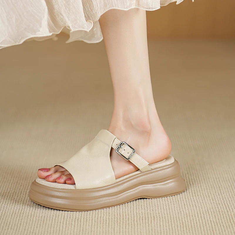 厚底休闲一字凉拖鞋女2025夏季新款外穿沙滩配裙子法式百搭凉拖