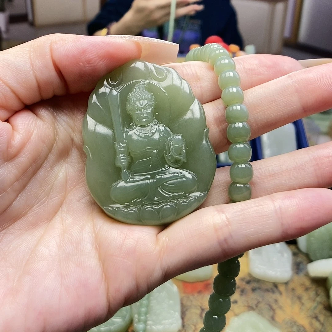 和田玉颈饰未镶嵌雨*