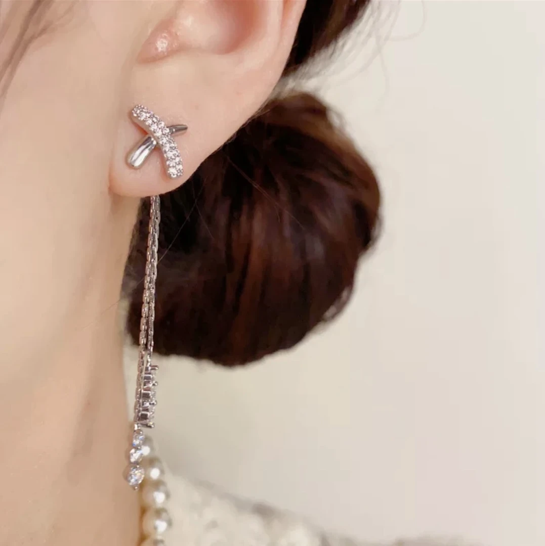 925银合成锆石耳饰 925银针网红轻奢长款镶钻流苏名媛气质耳饰