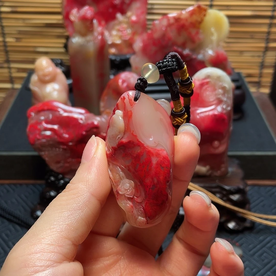巴林鸡血石鸡血石挂件