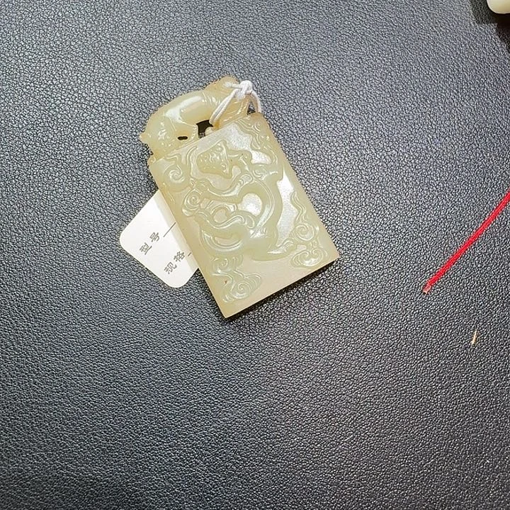 宁***风和田玉未镶嵌颈饰