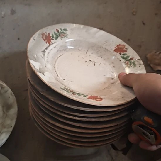 摆件陶瓷盘子碗啥都有