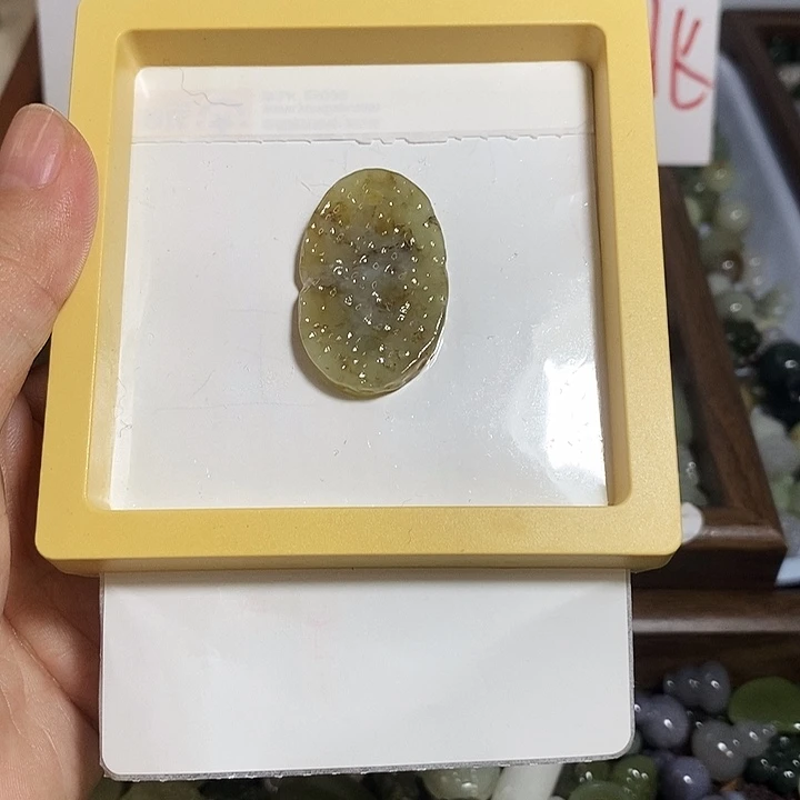 和田玉未镶嵌手链瑕疵品不退不换