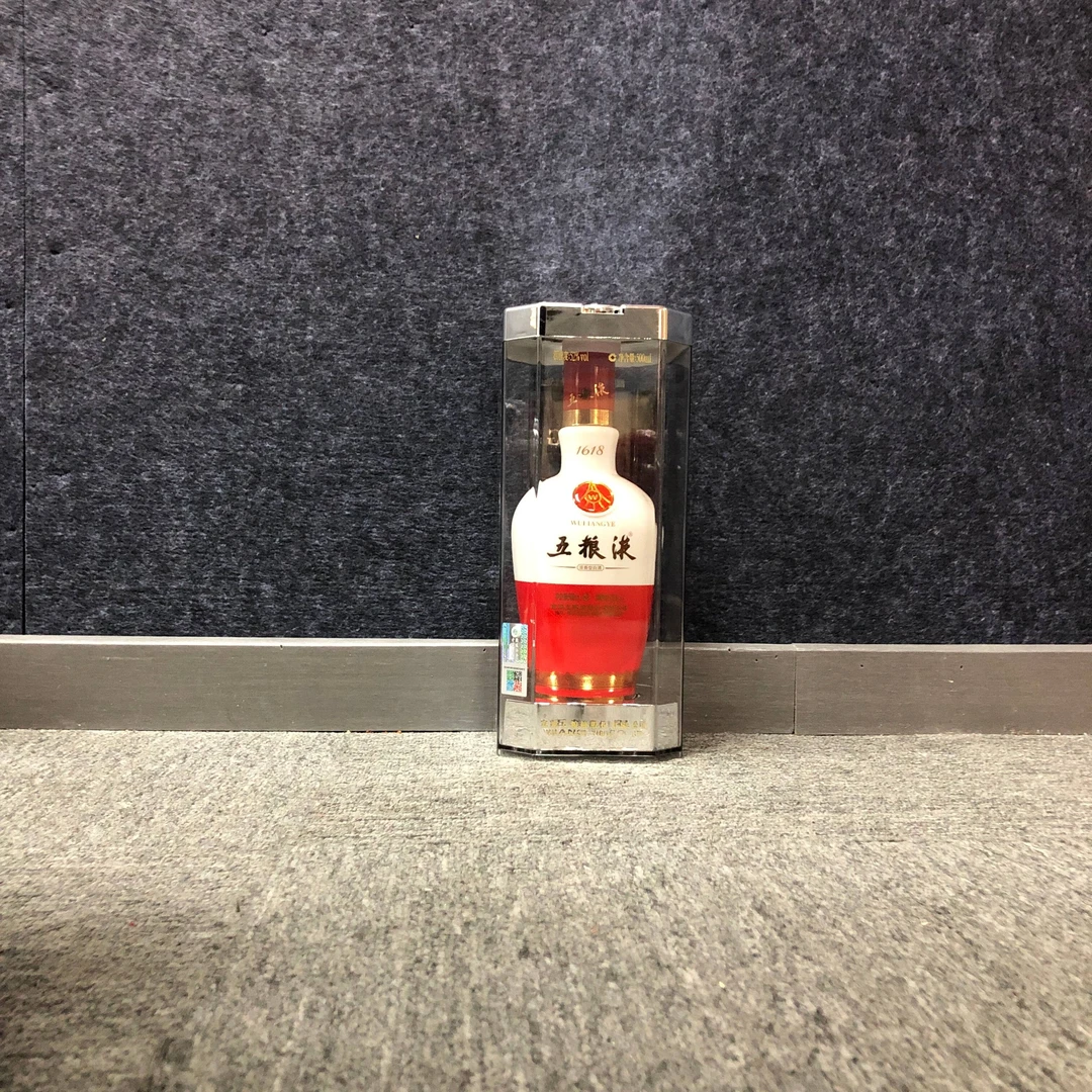 2017年五粮液1618白酒52度500ml1-M25BF008A08-03