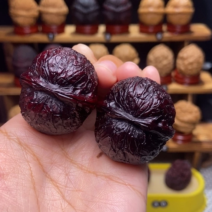 文玩核桃吊坠刚**?蛇皮球97