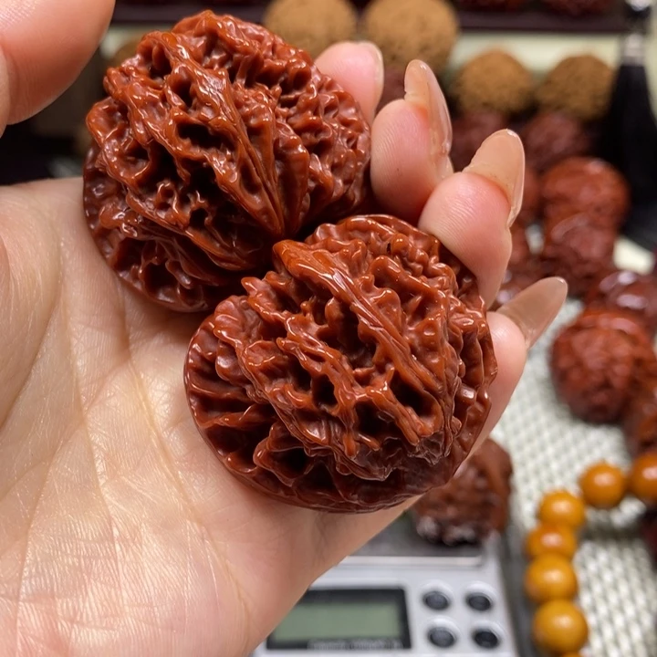 巭***烎吊坠文玩核桃玉玲珑