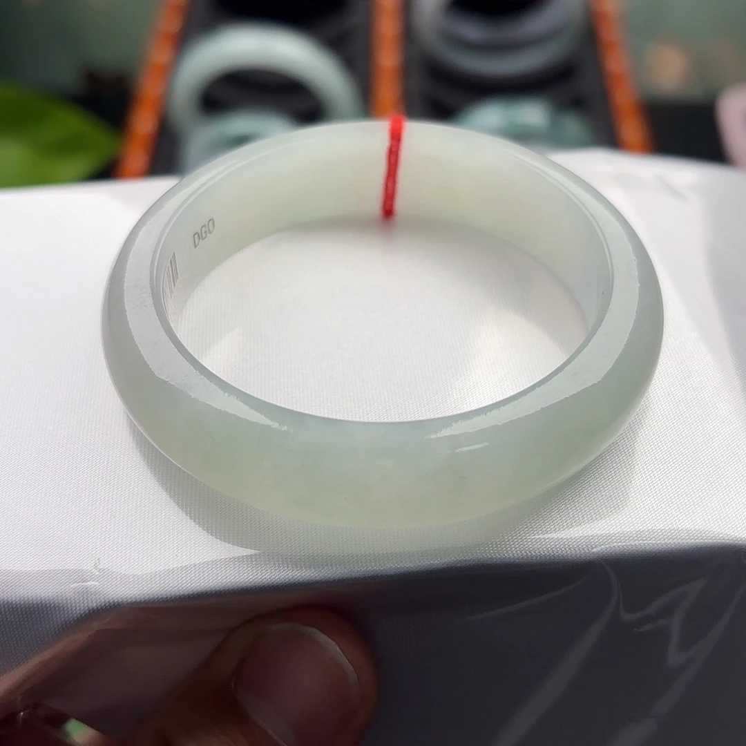 翡翠未镶嵌手镯5455 85