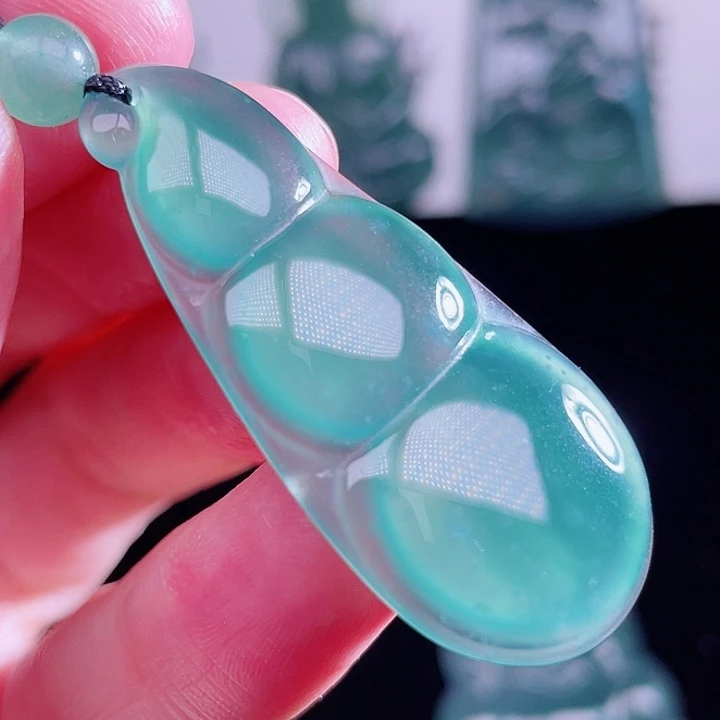 翡翠未镶嵌颈饰9999999999