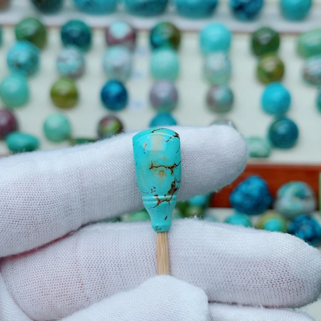 未镶嵌绿松石珠宝奇石