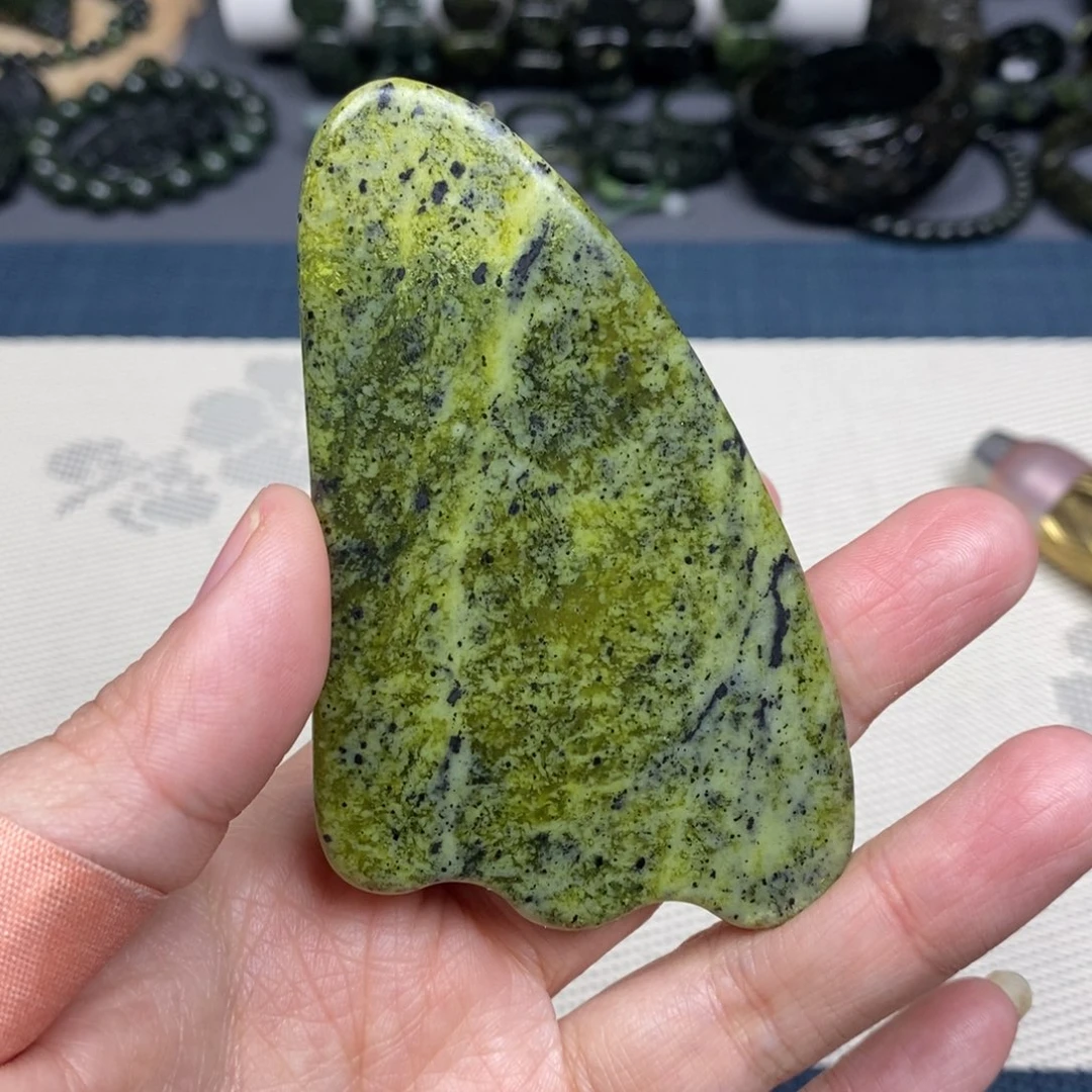 蛇纹石玉精品刮板未镶嵌