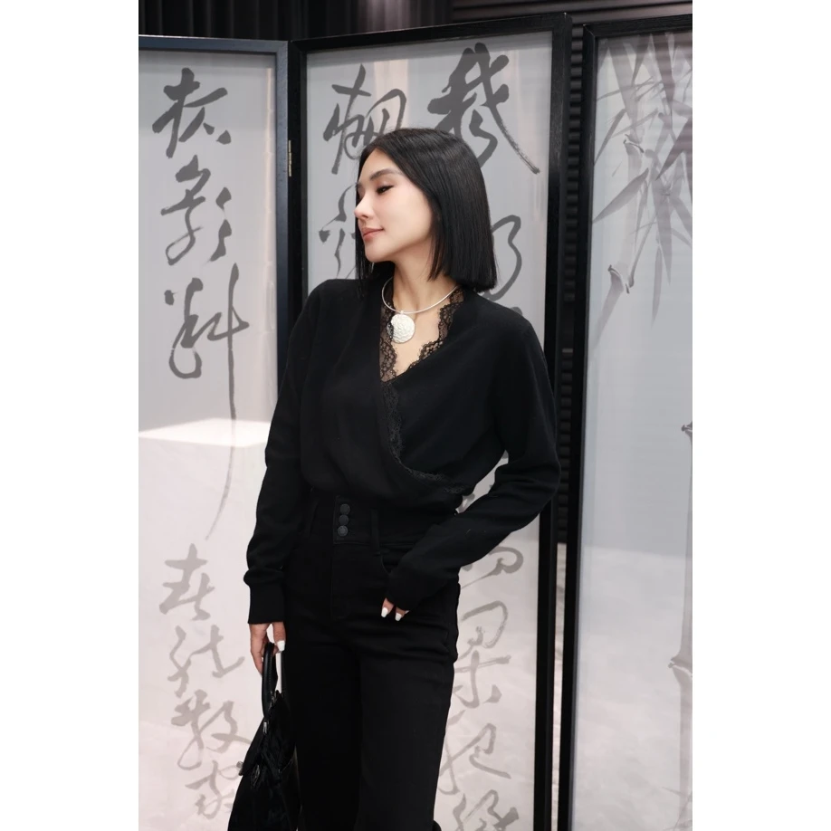 【妙妙精选】HUANGNAJI V领时尚气质百搭蕾丝拼接绵羊毛上衣2975