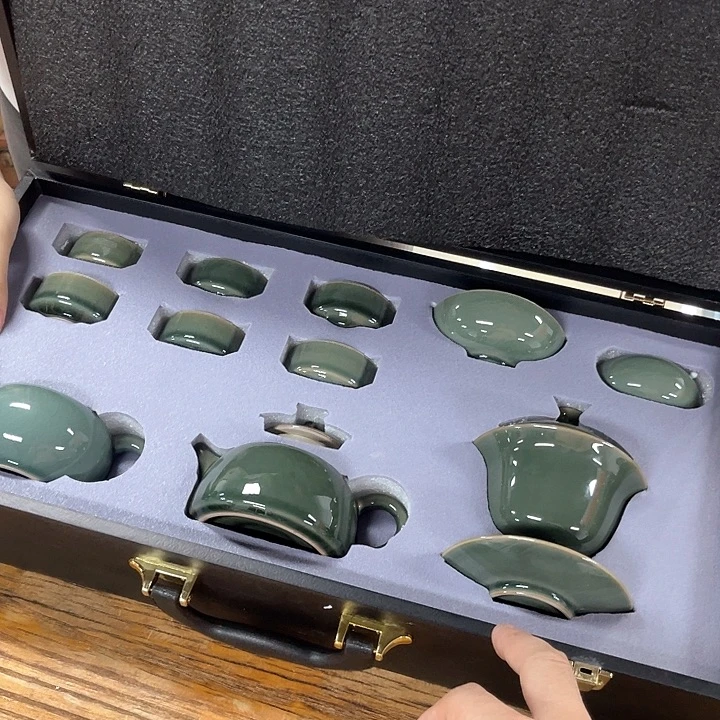 孤品茶具套装等。