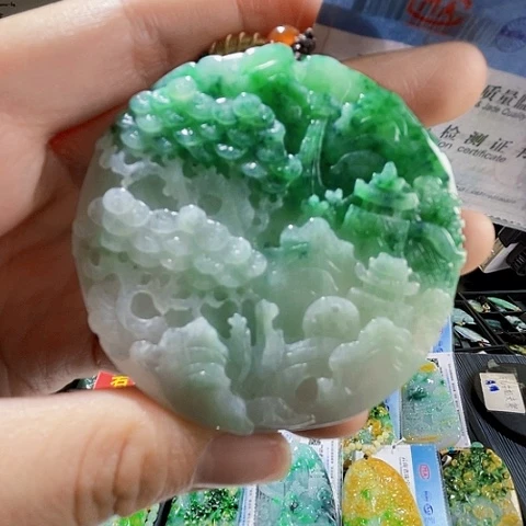 翡翠未镶嵌颈饰翡翠