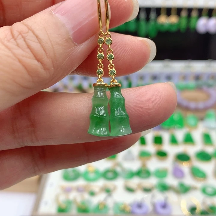 翡翠18K金镶嵌耳饰