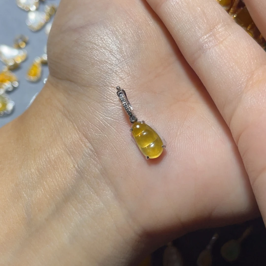 【闪购商品】翡翠18K金镶嵌颈饰