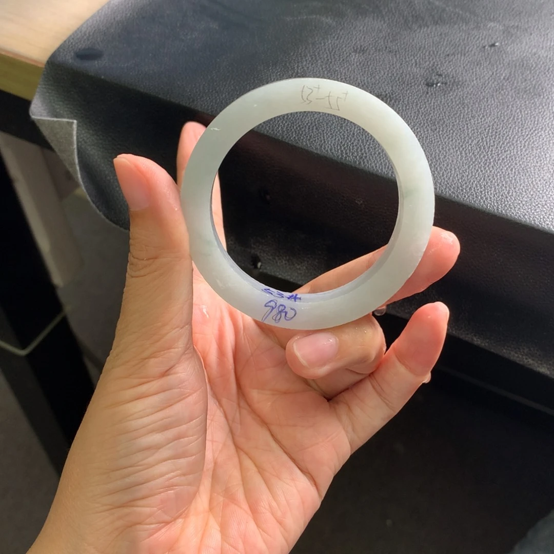 【闪购商品】定制翡翠手镯未镶嵌