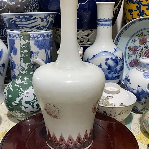 釉理红花瓶一个瓶