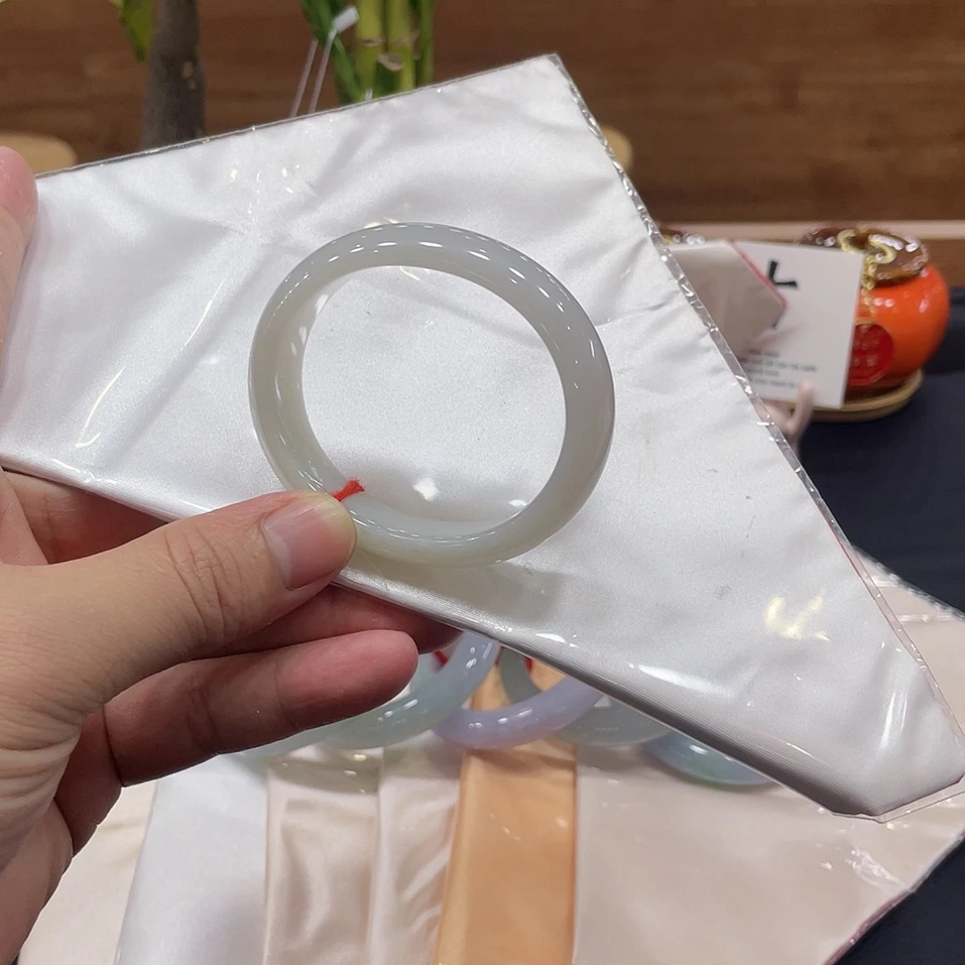翡翠未镶嵌手镯天然缅甸A货翡翠手镯