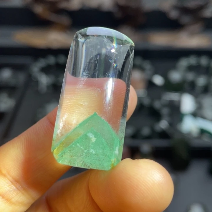 水晶颈饰未镶嵌翠幽灵金字塔定制