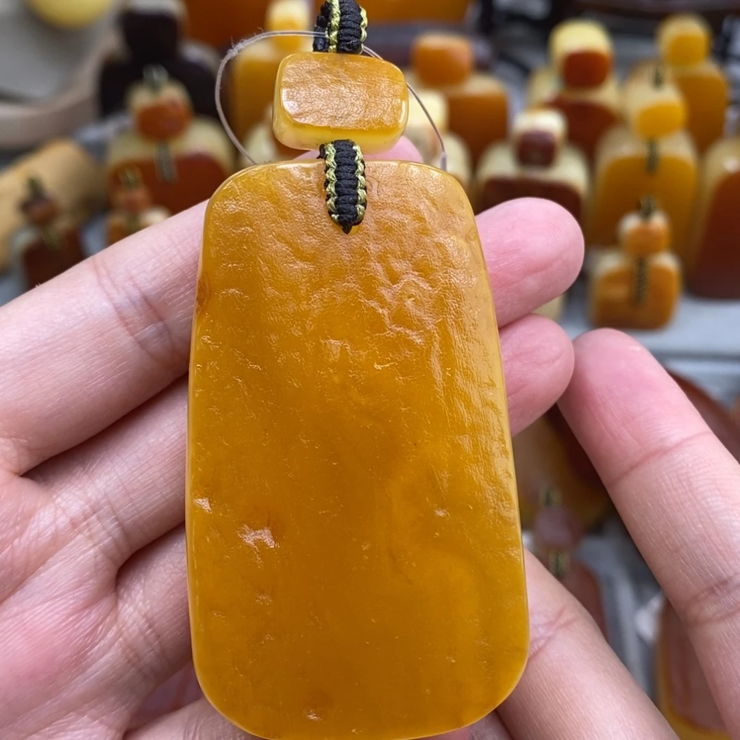 蜜蜡未镶嵌珠宝奇石