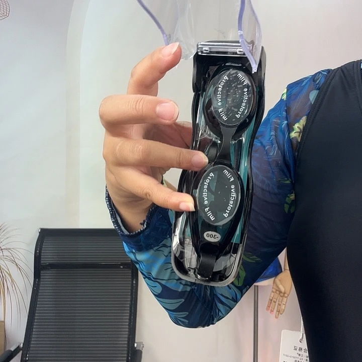 近视300度泳镜一个黑色