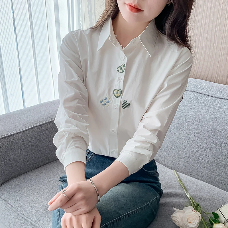 春秋季2025新款气质轻奢高级感刺绣棉布衬衫女时尚百搭长袖打底衫