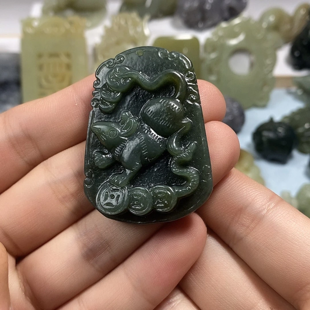 和田玉未镶嵌挂件