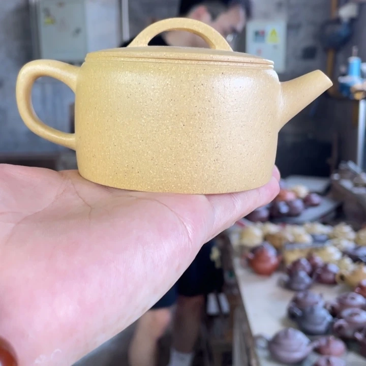 紫砂紫砂汉瓦。 本绿（微暇