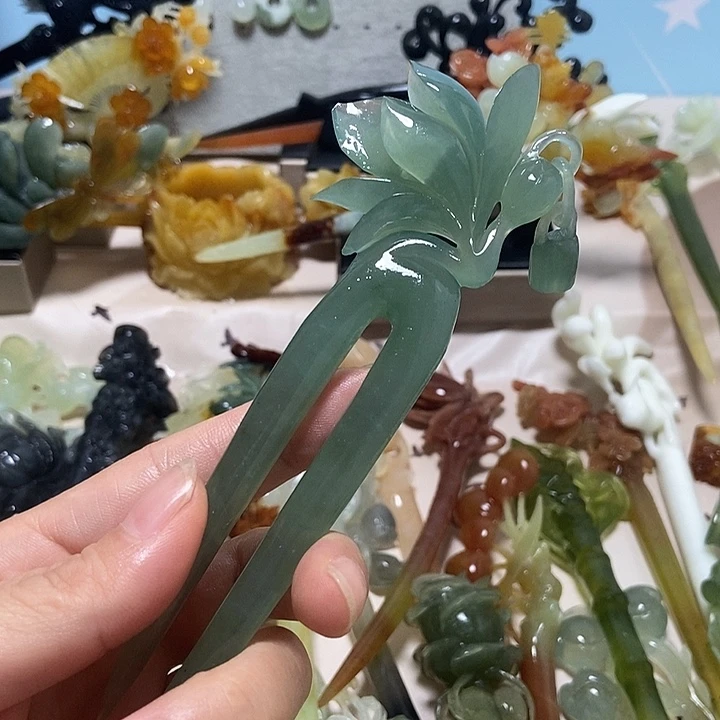 圆***噜蛇纹石玉合金发簪