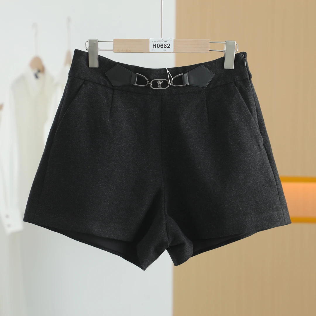 【半价q仓-唐长老自营】货号H0682女装新款纯色通勤短裤HBL