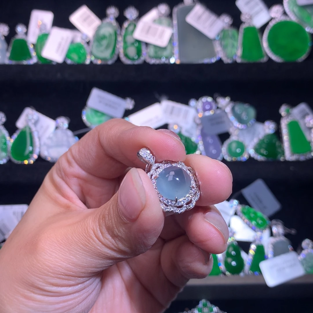 【闪购商品】颈饰银S925镶嵌翡翠