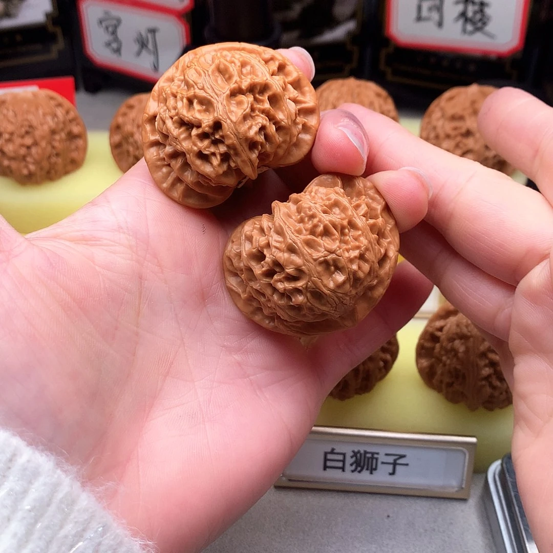 文玩核桃吊坠42尺桃心宫灯298号