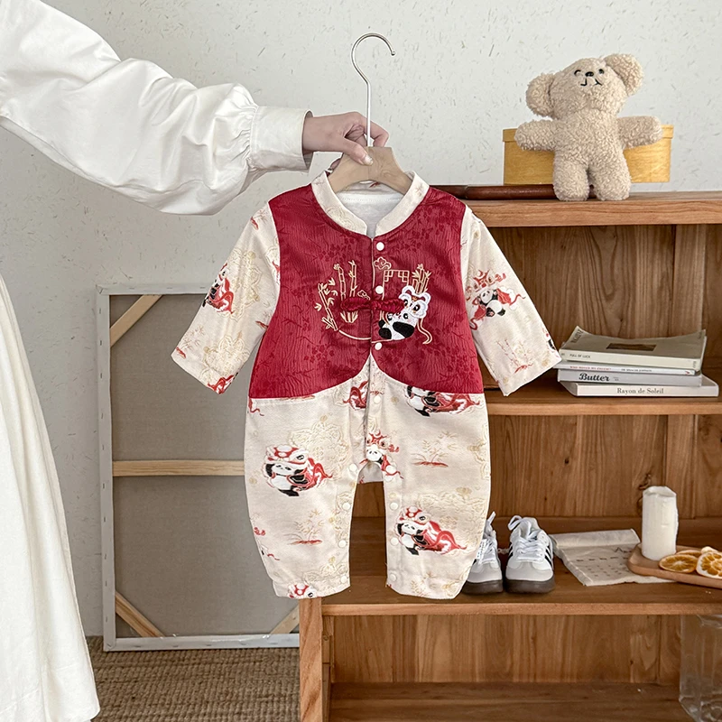 2025年新款婴儿秋装连体衣男女宝宝国风新中式礼服新生儿外出服