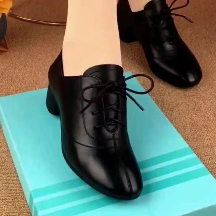 【推荐版】舞蹈女2025秋季新款系带单鞋女粗跟百搭时尚鞋子妈妈皮鞋