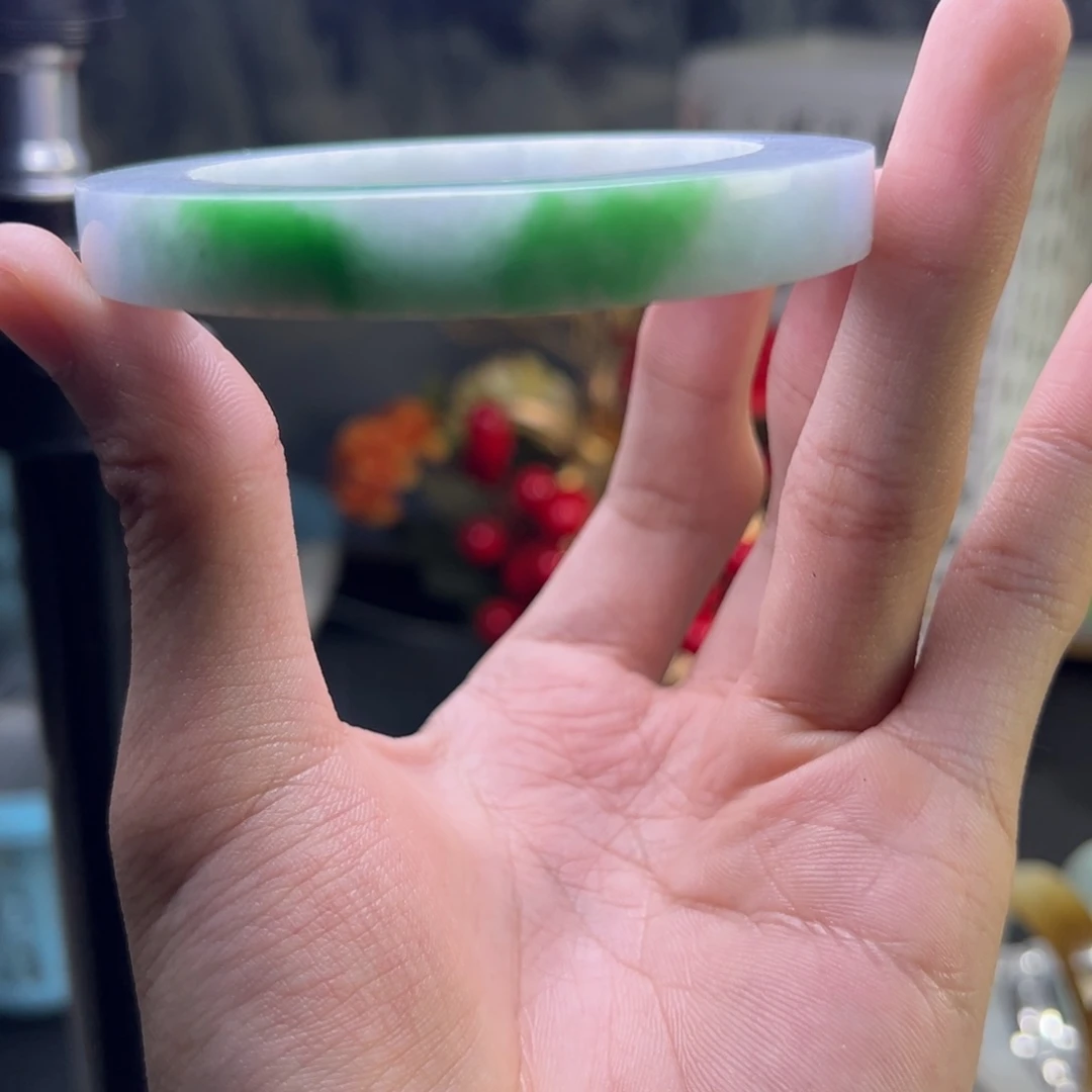 未镶嵌正圈定制翡翠辣绿 色料 细品