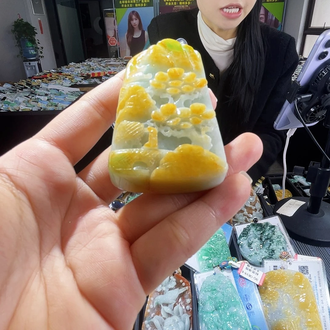 颈饰未镶嵌翡翠一