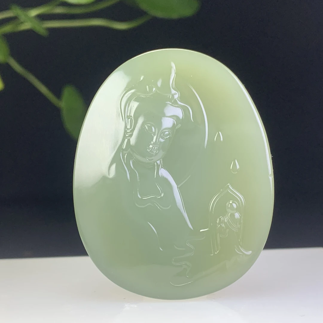 D2695珠宝玉石精选和田玉吊坠