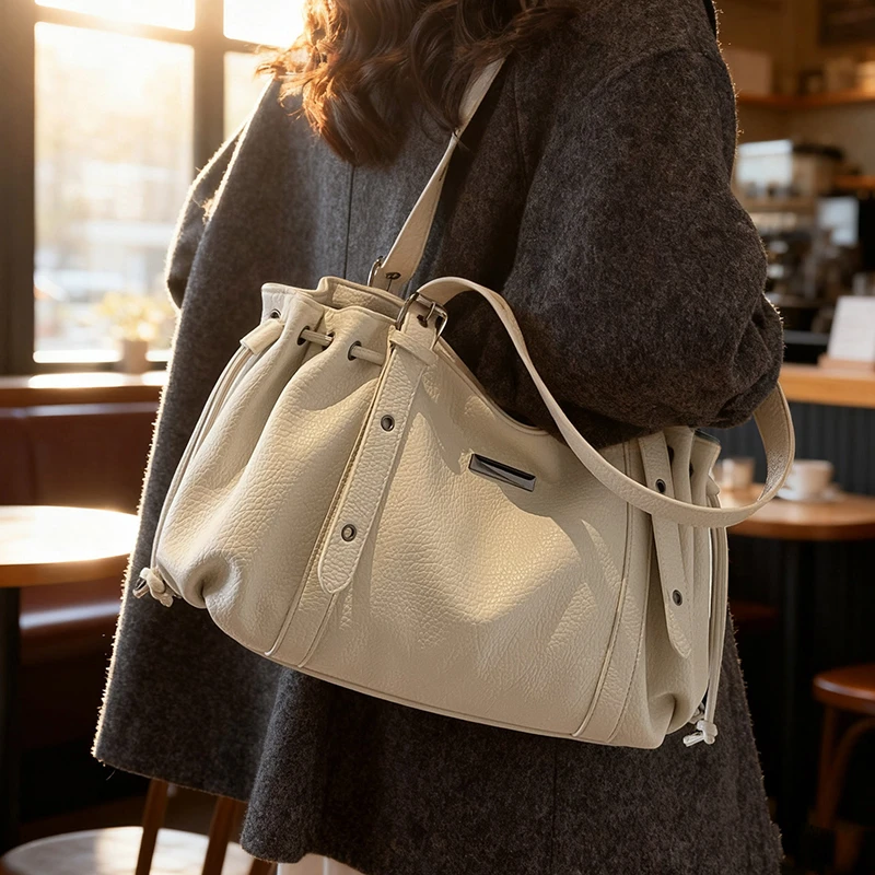 高级感大容量秋冬流行包包女款爆款2025新款通勤单肩包上班托特包