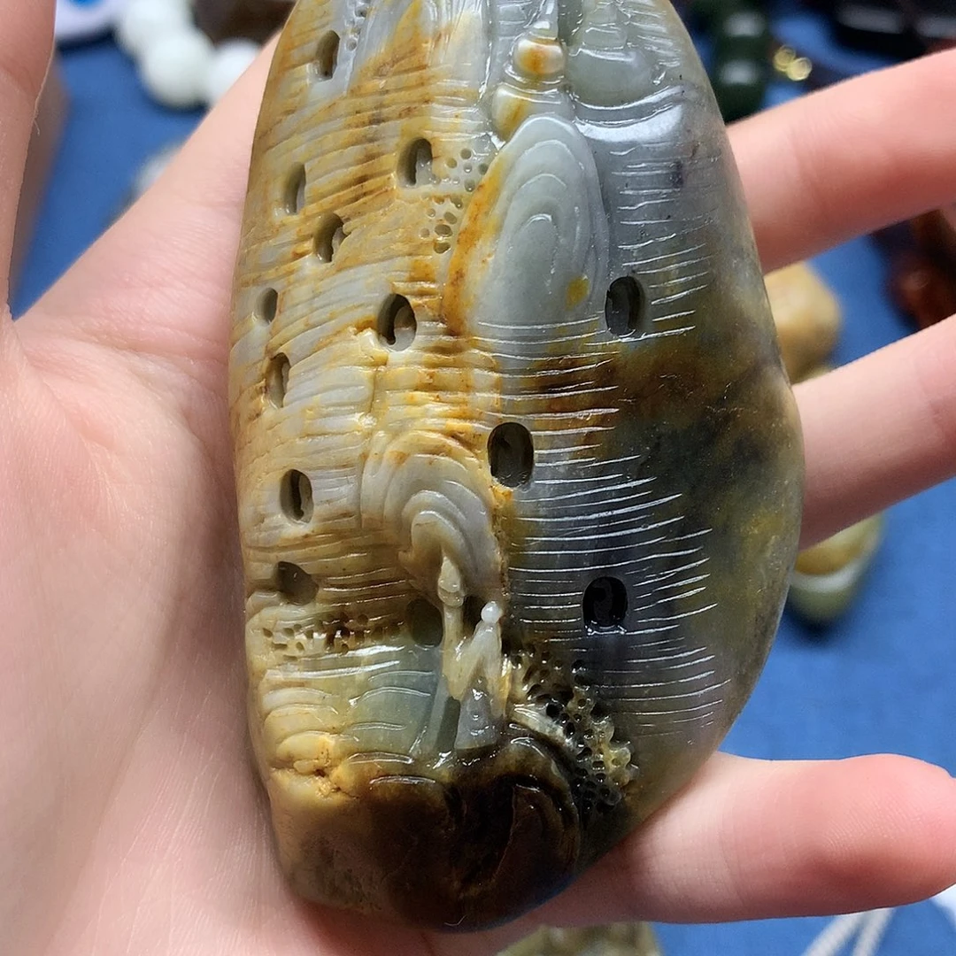 依***然和田玉未镶嵌挂件