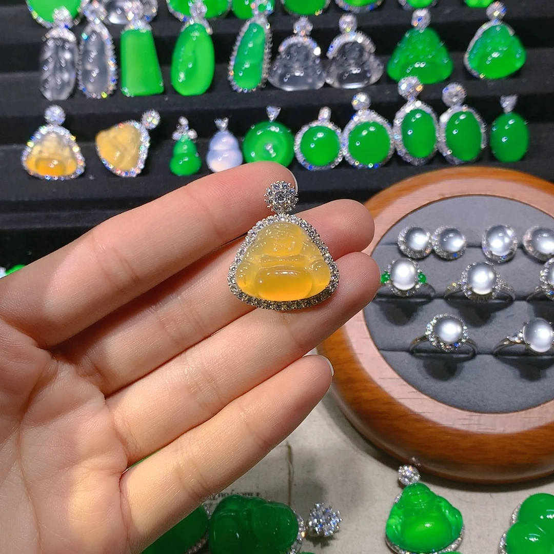 嗯***i玛瑙/玉髓银S925镶嵌颈饰