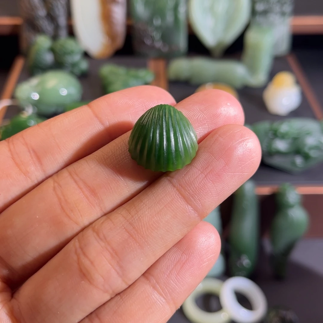 和田玉未镶嵌颈饰定制