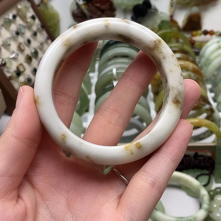 蛇纹石玉手镯未镶嵌岫玉11