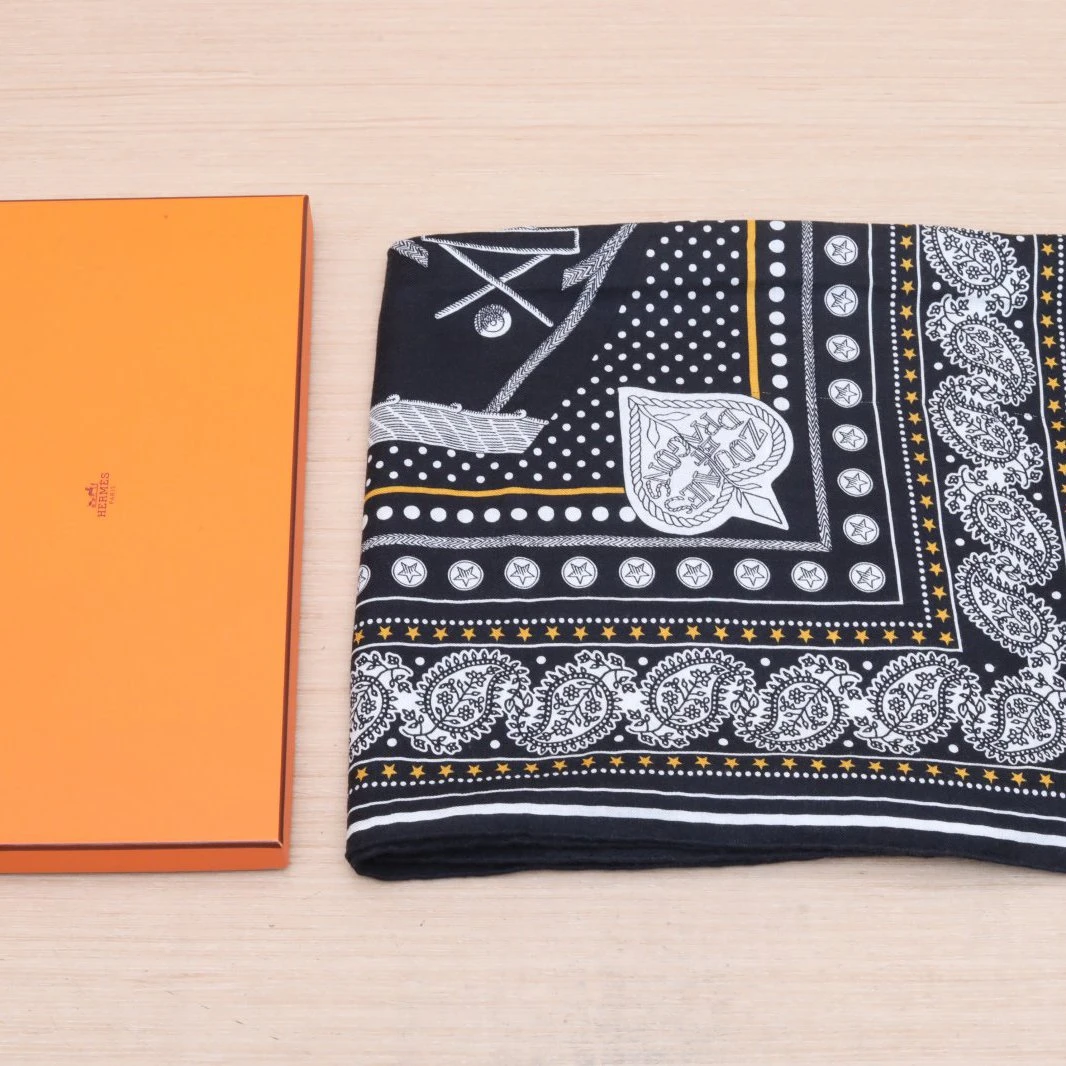 全新未使用 Hermes/爱马仕 积分-100汤/P205843079/黑色披肩